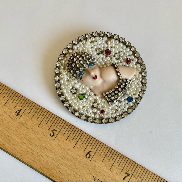 Vintage Flapper Girl Brooch Rhinestone and Faux Pearl Art Deco Revival - Picture 5 of 7